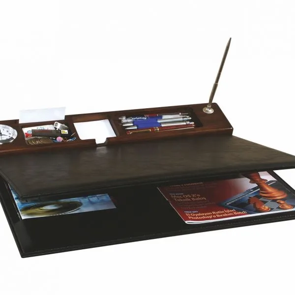Polo Desk Set — detail