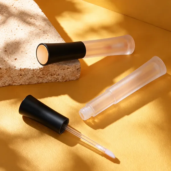 Siyah Kapaklı Buzlu İnce Lip Gloss Ambalajı – 3,5 ml