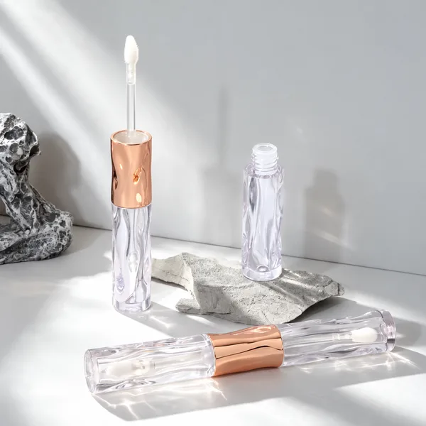Dalgalı Şeffaf Çift Uçlu Rose Gold Lip Gloss Ambalajı – 2 + 2 ml (detay)