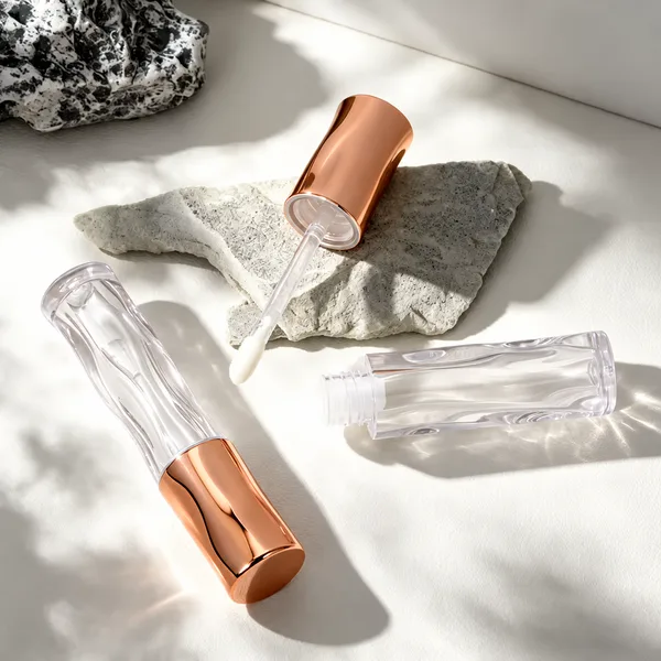 Dalgalı Şeffaf Gövdeli Bakır Kapaklı Lip Tint Ambalajı – 2 ml