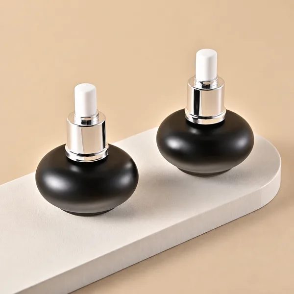 Siyah Oval Cam Damlalıklı Şişe – 30 ml (detay)