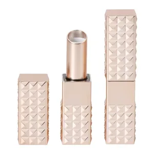 Piramit Kabartmalı Rose Gold Kare Manyetik Ruj Tüpü – 3,5 g