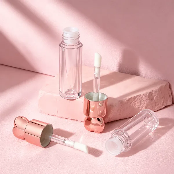 Kalp Başlıklı Rose Gold Lip Gloss Ambalajı – 6 ml (detay)