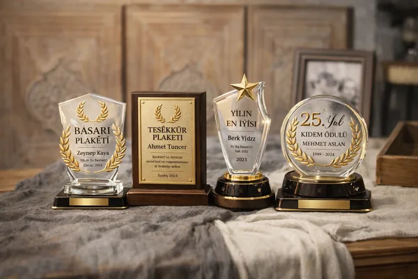 Plaques & Awards