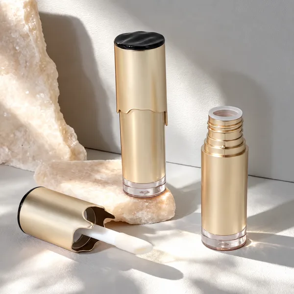 Taç Dalgalı Altın Kapaklı Lip Gloss ve Sıvı Allık Ambalajı – 5 ml