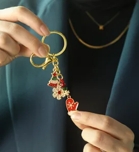 Tasarım Kutusunda Kupa & Yılbaşı Charm Anahtarlık Hediye Seti