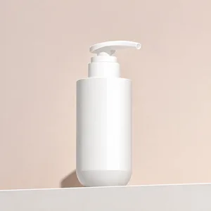 Beyaz Oval Gövdeli Pompalı Bakım Şişesi