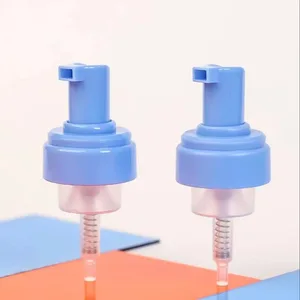Mavi Köpük Başlıklı PET Temizleyici Şişesi