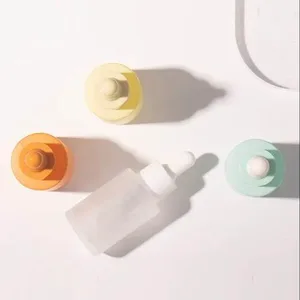 Gövdeyle Uyumlu Pastel Başlıklı Cam Damlalık Şişesi – 30 ml