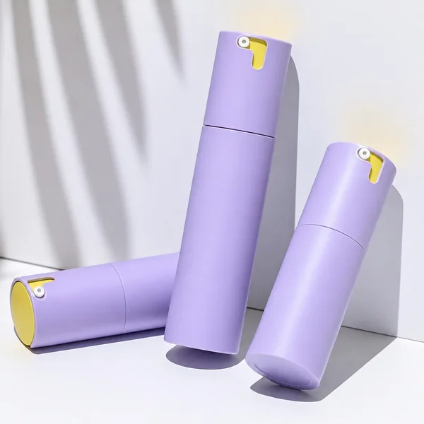 Gövdeye Entegre Eğimli Başlıklı PP Airless Şişe (detay)