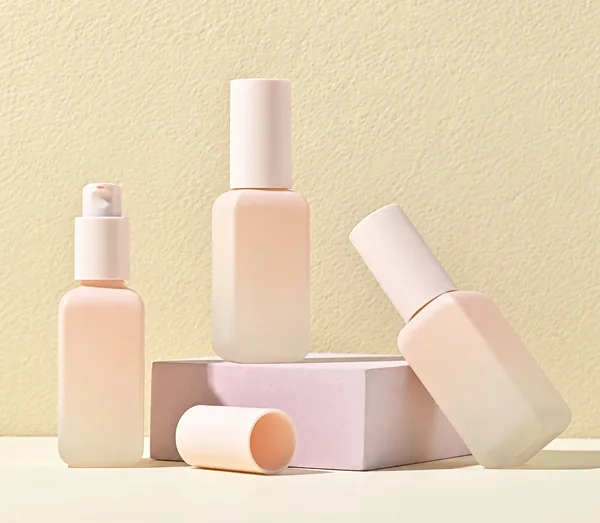 Pastel Pembe Cam Fondöten Şişesi – 30 ml